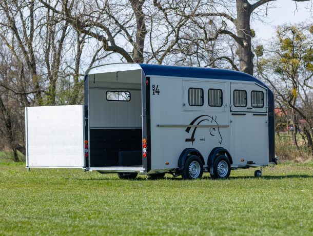 MAXI4 Herringbone - Four Horse Trailer - Image 4