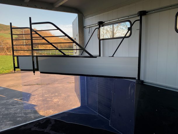 MAXI4 Herringbone - Four Horse Trailer - Image 10