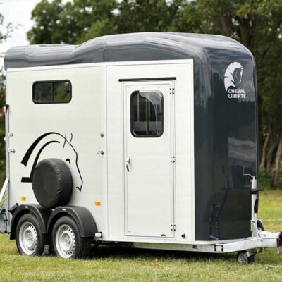 Touring Country - Double Horse Trailer