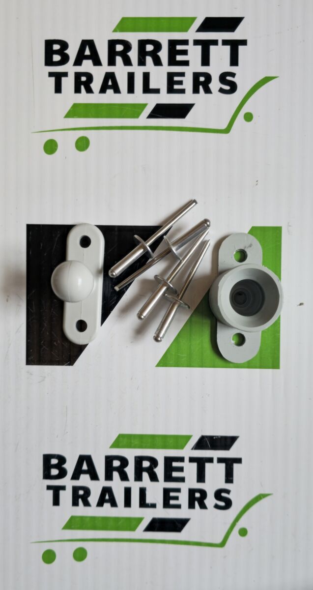 Cheval Plastic door retainer set